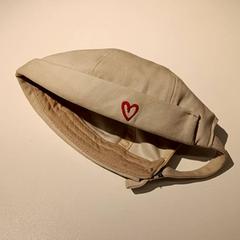 Cap Zonder klep beige, amint azt IKEA Groningen az iLost segítségével jelentette.