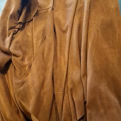 재킷 Marron, iLost를 사용하여 IKEA Paris - Plaisir에 보고됨