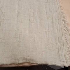 Foulard blanc, segons ha informat IKEA Lyon Grand Parilly mitjançant iLost