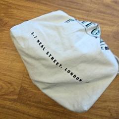 حقائب حمل وحقائب اليد، كما تم الإبلاغ عنه بواسطة GVB عبر iLost