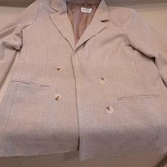 Blazer Beige, segundo informou Van der Valk Hotel Schiphol usando iLost
