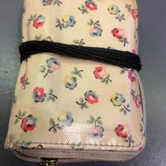 Wallet, as reported by Eindhoven Airport using iLost