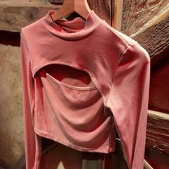 Crop top Pink, como reportado por Club Nyx/Exit Café utilizando o iLost