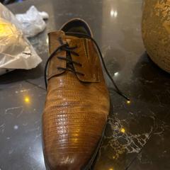 Schoenen, zoals gemeld door Van der Valk Hotel Veenendaal met iLost