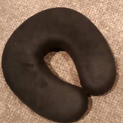 وسادة الرقبة، كما تم الإبلاغ عنه بواسطة Van der Valk Hotel Apeldoorn - De Cantharel عبر iLost