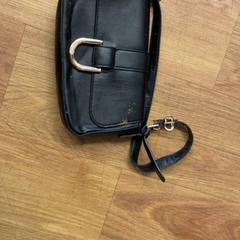 かばん がiLostで Het Amsterdamse Winterterras によって報告されました