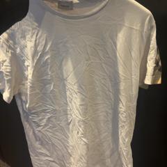 Camisa, como reportado por Van der Valk Hotel Utrecht utilizando o iLost