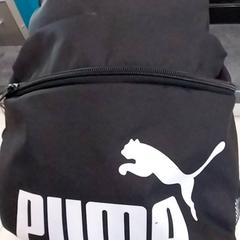 バックパック Puma がiLostで Arriva Limburg Zuid によって報告されました