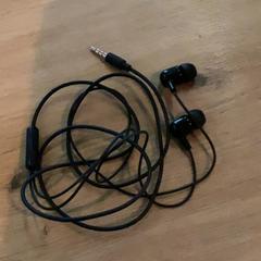 アダプタ Earpods がiLostで MEININGER Hotel Köln West によって報告されました