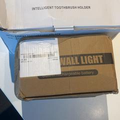 Led light & Toothbrush Toothbrholder, as reported by Inntel Hotels Amsterdam Landmark using iLost