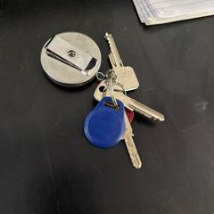 Kulcs & Kulcsok 3 piece + keychain, amint azt Lentekabinet az iLost segítségével jelentette.