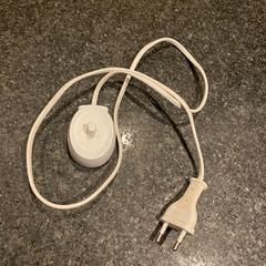 Chargeur & Brosse à dents électrique, a été signalé par Van der Valk Spier-Dwingeloo utilisant iLost