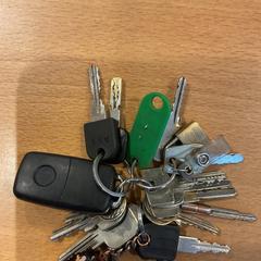 鍵 がiLostで Gemeente Amsterdam - Bureau Gevonden Voorwerpen によって報告されました