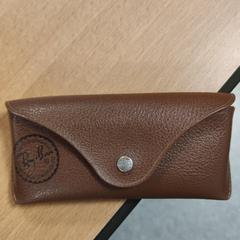 Eyewear box Bruin, as reported by VITAZ campus Sint-Niklaas using iLost