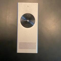 Translator, a été signalé par MEININGER Hotel Berlin Central Station utilisant iLost