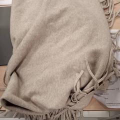 Poncho, amint azt IKEA Hénin-Beaumont az iLost segítségével jelentette.