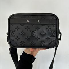 Zwarte tas がiLostに報告されました