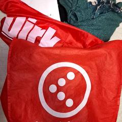 Tasje kleding, jak nahlášeno Qbuzz DMG pomocí iLost