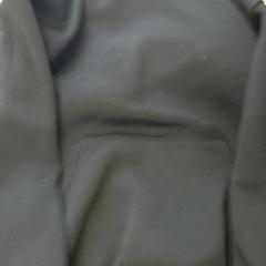 Kleding - Trui، كما تم الإبلاغ عنه بواسطة Centraal magazijn عبر iLost