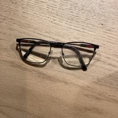 Bicchieri Bril kapot op sterkte, come riportato da Poppodium 013 utilizzando iLost