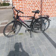 Bicicleta masculina L'Avenir zwart, segons ha informat Fietsdepot mitjançant iLost