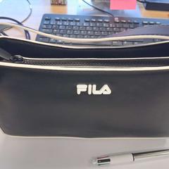 Bossa zwart wit, segons ha informat Regio Oost-Vlaanderen mitjançant iLost