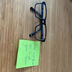 眼鏡 がiLostで Amsterdam ID Aparthotel によって報告されました