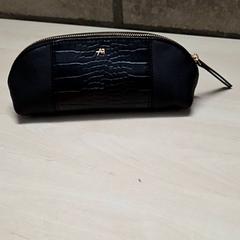 Etui, zoals gemeld door Arriva Oost-Brabant met iLost