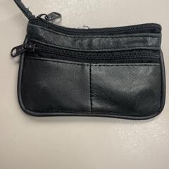 Purse Zwart, as reported by Burgers' Zoo using iLost