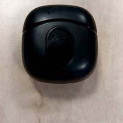 Puzdro na airpods Zwart, ako bolo nahlásené Arriva Vechtdallijnen pomocou iLost