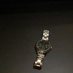 Rellotge de polsera, segons ha informat Van der Valk Hotel Amsterdam Zuidas mitjançant iLost