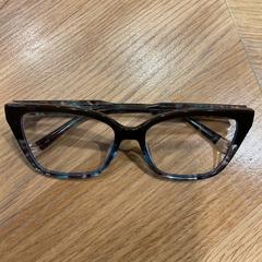 Briller, som rapportert av Designer Outlet Roosendaal ved bruk av iLost