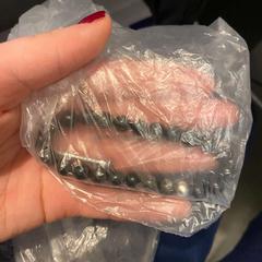 Taška bracelet stones, jak nahlášeno Room Mate Bruno pomocí iLost