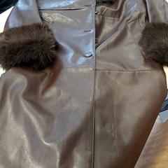 İLost kullanarak Centraal magazijn tarafından bildirildiği gibi Giyim - Lange Jas bruin