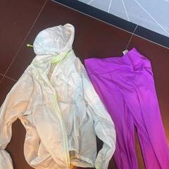 Vêtements, a été signalé par WestCord Hotel Eindhoven utilisant iLost