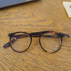 Brýle Brown/tortois, jak nahlášeno Conscious Hotel Museum Square pomocí iLost