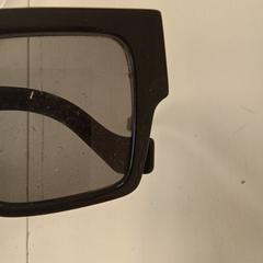 Zonnebril, zgłoszono przez komm schon Alter / De Zon przy użyciu iLost