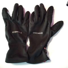 Kesztyű, amint azt Twisto az iLost segítségével jelentette.