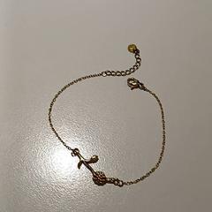 Polsera, segons ha informat Padualaan 97 mitjançant iLost