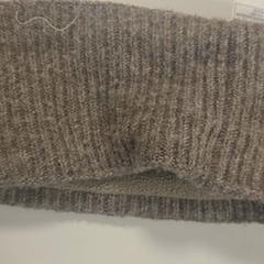 Svetr, jak nahlášeno IKEA Mons pomocí iLost