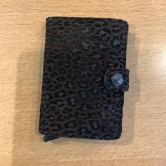 Kartenhalter Liang, gemeldet von Gemeente Amsterdam - Bureau Gevonden Voorwerpen über iLost