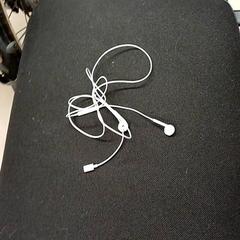 Oordopjes, segons ha informat Qbuzz GD Groningen HS mitjançant iLost