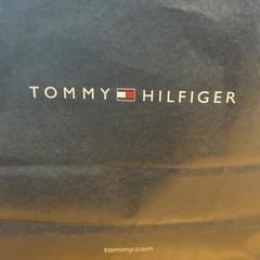 Aankoop tommy hilfiger tommy، كما تم الإبلاغ عنه بواسطة Designer Outlet Roermond عبر iLost