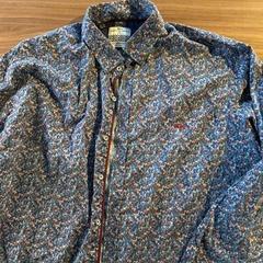 셔츠, iLost를 사용하여 BANKS Antwerp에 보고됨