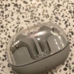 Cuffia bluetooth blutooth, come riportato da MEININGER Hotel Berlin "Mitte" Humboldthaus utilizzando iLost