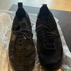 Sneaker, zoals gemeld door Conscious Hotel Westerpark met iLost