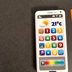 شخصيات الأكشن والدمى والحيوانات المحشوة والدمى telefoon، كما تم الإبلاغ عنه بواسطة Breng Nijmegen عبر iLost