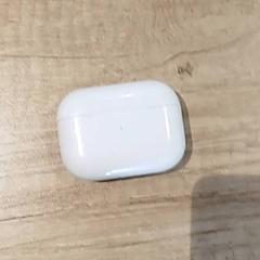 Elektronika - Draadloze oortjes, amint azt Centraal magazijn az iLost segítségével jelentette.