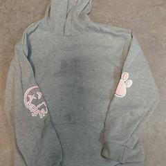 Roba - Sweater met kap, segons ha informat Regio Oost-Vlaanderen mitjançant iLost