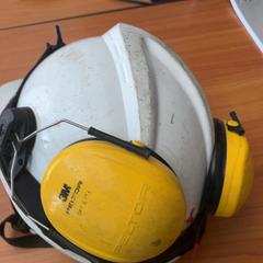 Kask bezpieczeństwa, zgłoszono przez Arriva Achterhoek-Rivierenland przy użyciu iLost